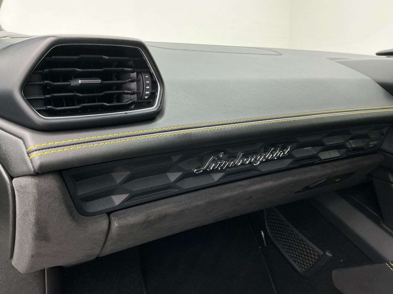 2017 LAMBORGHINI HURACAN 2017 LAMBORGHINI HURACAN