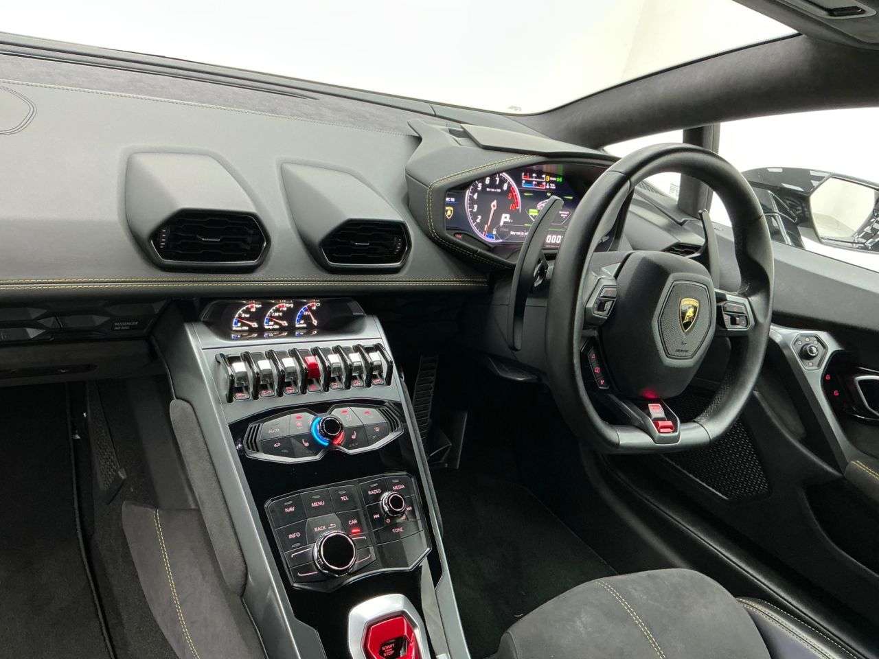 2017 LAMBORGHINI HURACAN 2017 LAMBORGHINI HURACAN