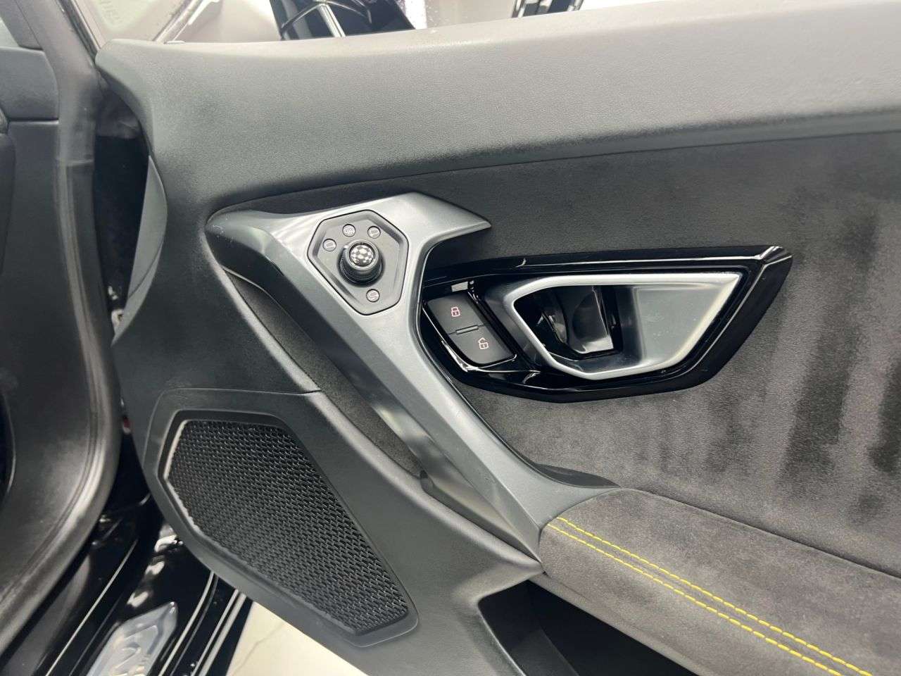 2017 LAMBORGHINI HURACAN 2017 LAMBORGHINI HURACAN