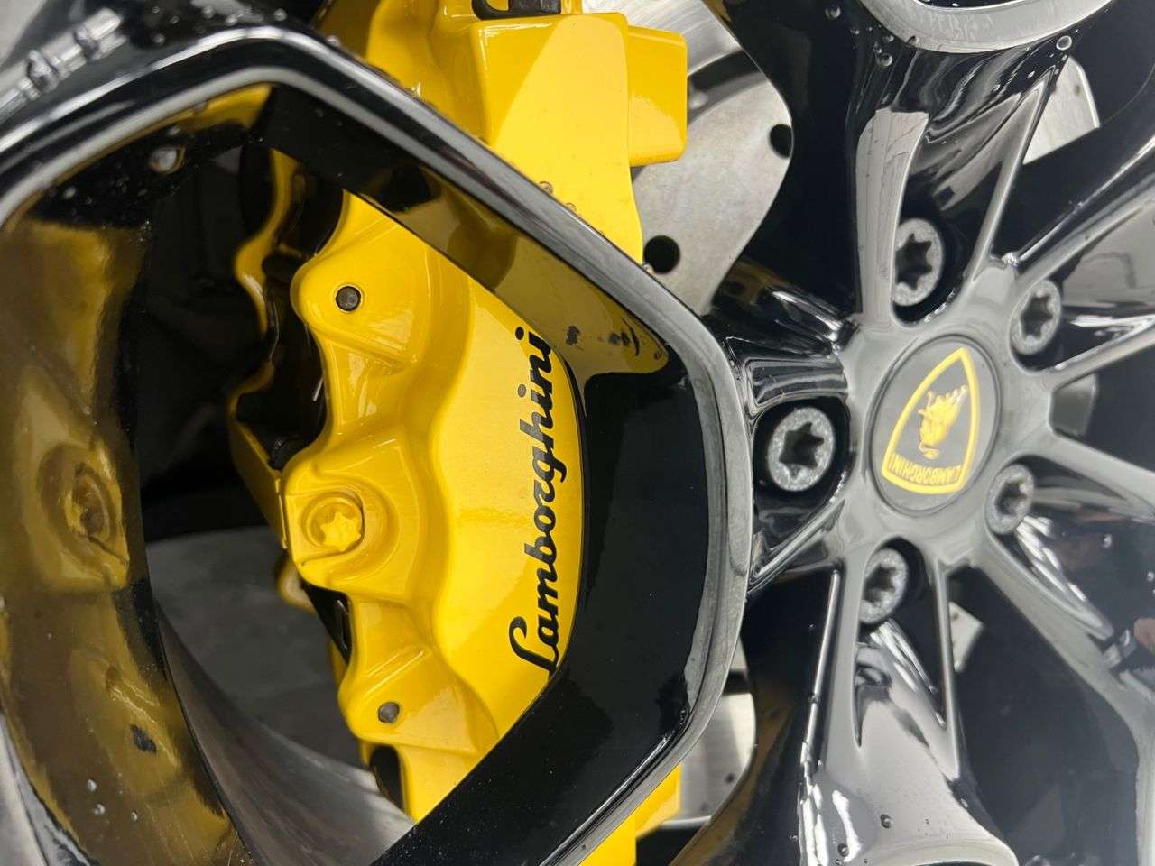 2017 LAMBORGHINI HURACAN 2017 LAMBORGHINI HURACAN