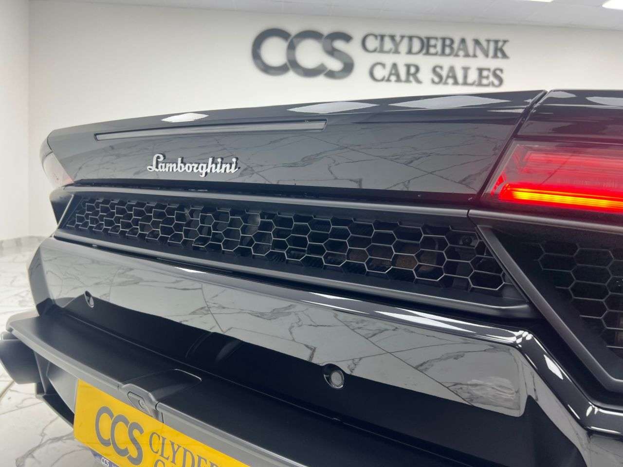 2017 LAMBORGHINI HURACAN 2017 LAMBORGHINI HURACAN