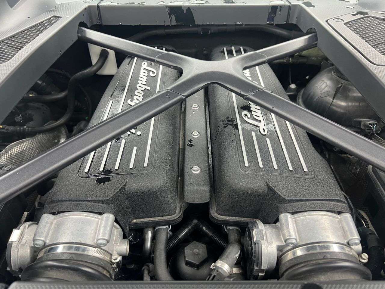 2017 LAMBORGHINI HURACAN 2017 LAMBORGHINI HURACAN