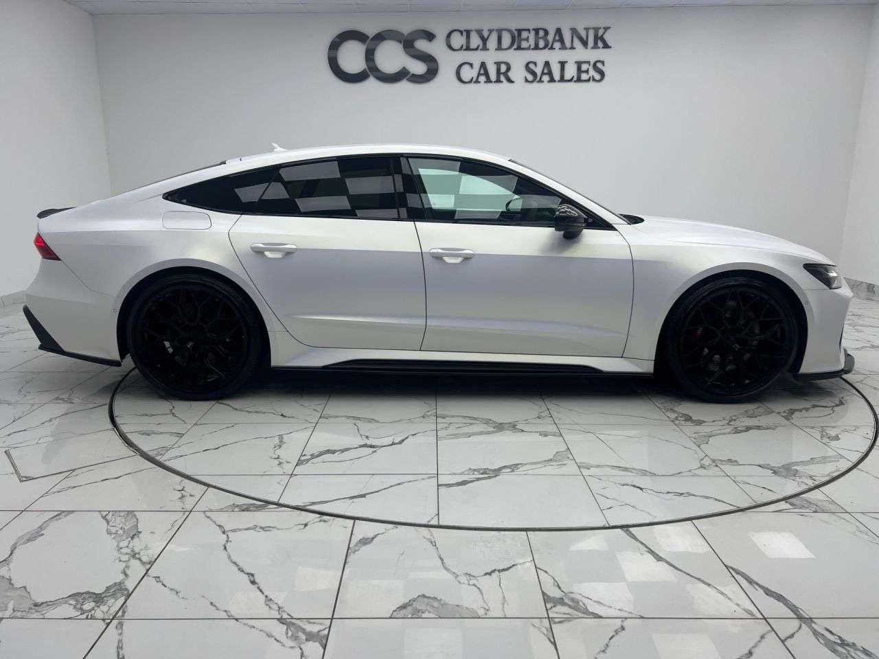 A 2021 AUDI RS7 4.0 TFSI V8 Carbon Black Sportback 5dr Petrol Tiptronic quattro Euro 6 (s/s A 2021 AUDI RS7 4.0 TFSI V8 Carbon Black Sportback 5dr Petrol Tiptronic quattro Euro 6 (s/s