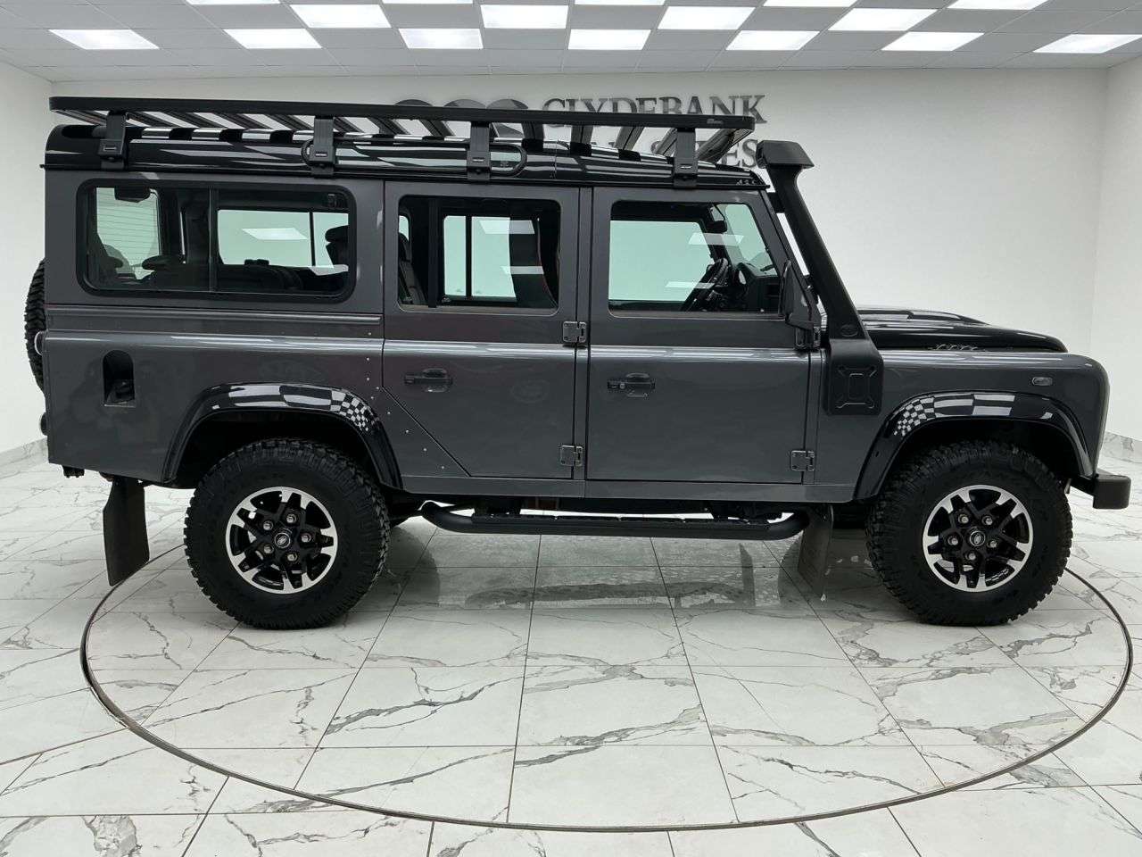 A 2016 LAND ROVER DEFENDER 2.2 TDCi Adventure Station Wagon Double Cab 5dr Diesel Manual 4WD MWB Euro A 2016 LAND ROVER DEFENDER 2.2 TDCi Adventure Station Wagon Double Cab 5dr Diesel Manual 4WD MWB Euro