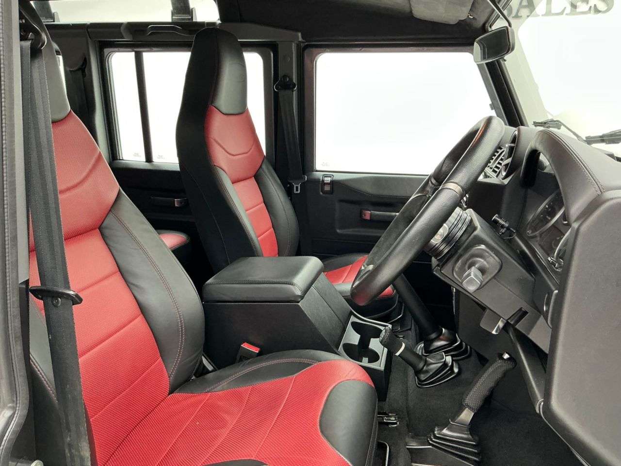 2016 LAND ROVER DEFENDER 2016 LAND ROVER DEFENDER