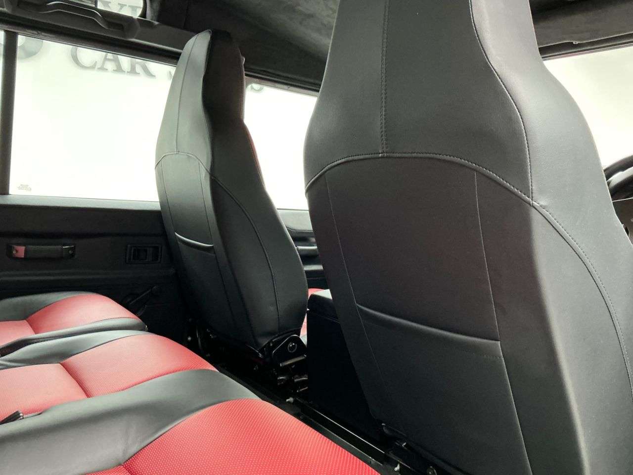 2016 LAND ROVER DEFENDER 2016 LAND ROVER DEFENDER