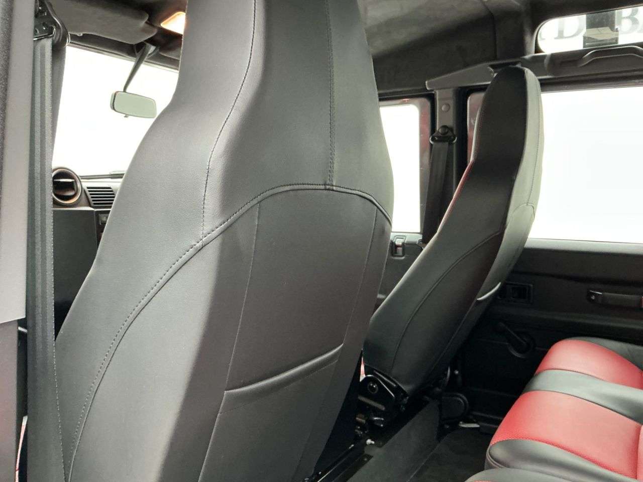 2016 LAND ROVER DEFENDER 2016 LAND ROVER DEFENDER