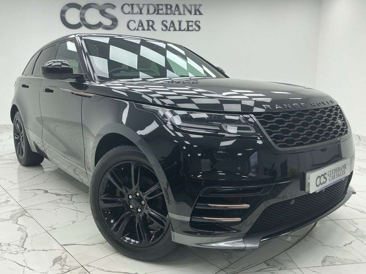 A 2017 LAND ROVER RANGE ROVER VELAR 2.0 D240 R-Dynamic SE SUV 5dr Diesel Auto 4WD Euro 6 (s/s) (240 ps) A 2017 LAND ROVER RANGE ROVER VELAR 2.0 D240 R-Dynamic SE SUV 5dr Diesel Auto 4WD Euro 6 (s/s) (240 ps)