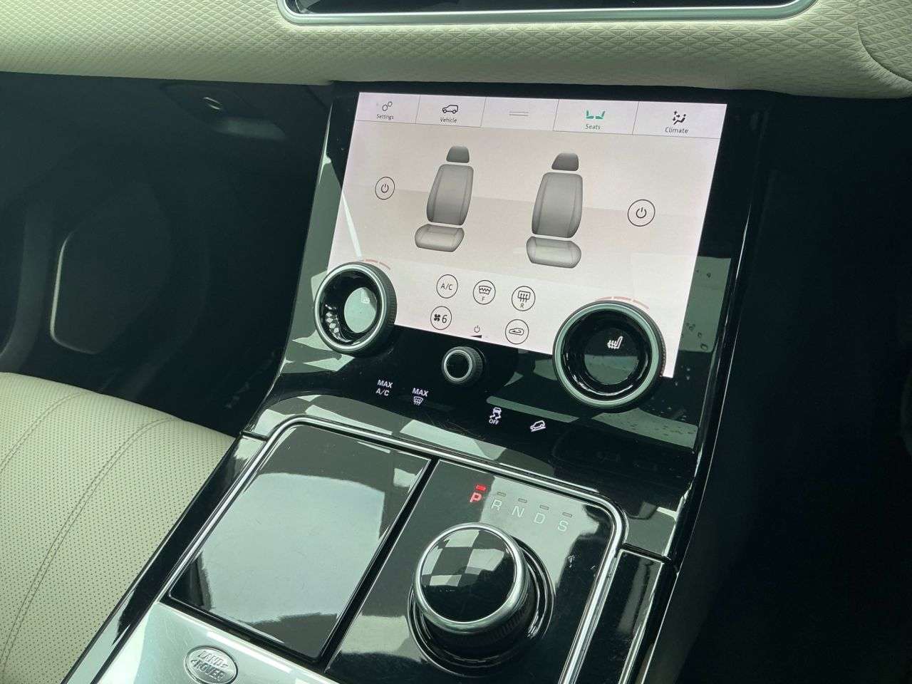 2017 LAND ROVER RANGE ROVER VELAR 2017 LAND ROVER RANGE ROVER VELAR