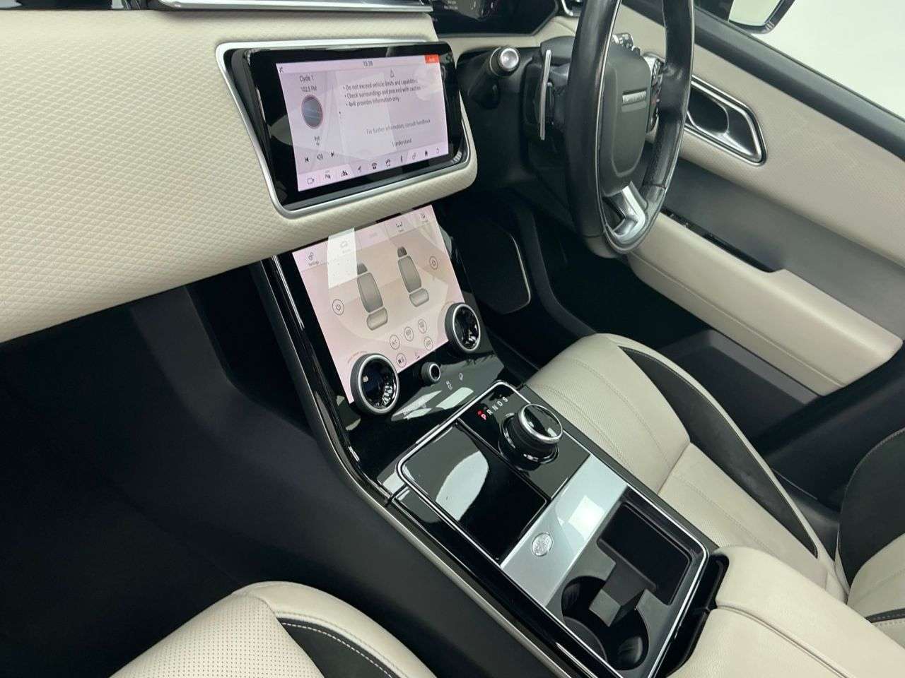 2017 LAND ROVER RANGE ROVER VELAR 2017 LAND ROVER RANGE ROVER VELAR