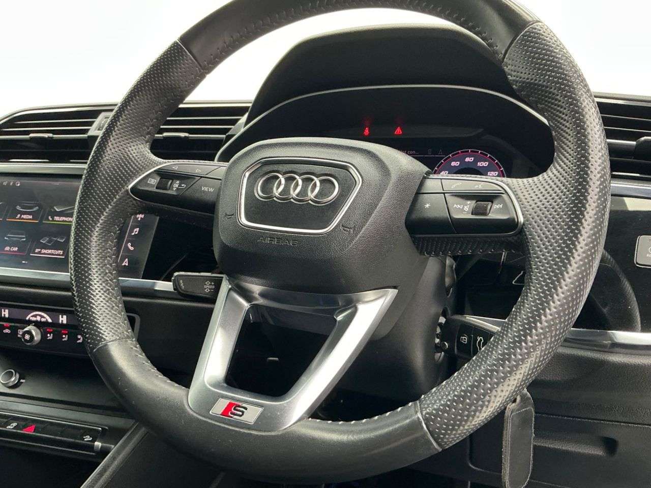 2019 AUDI Q3 2019 AUDI Q3