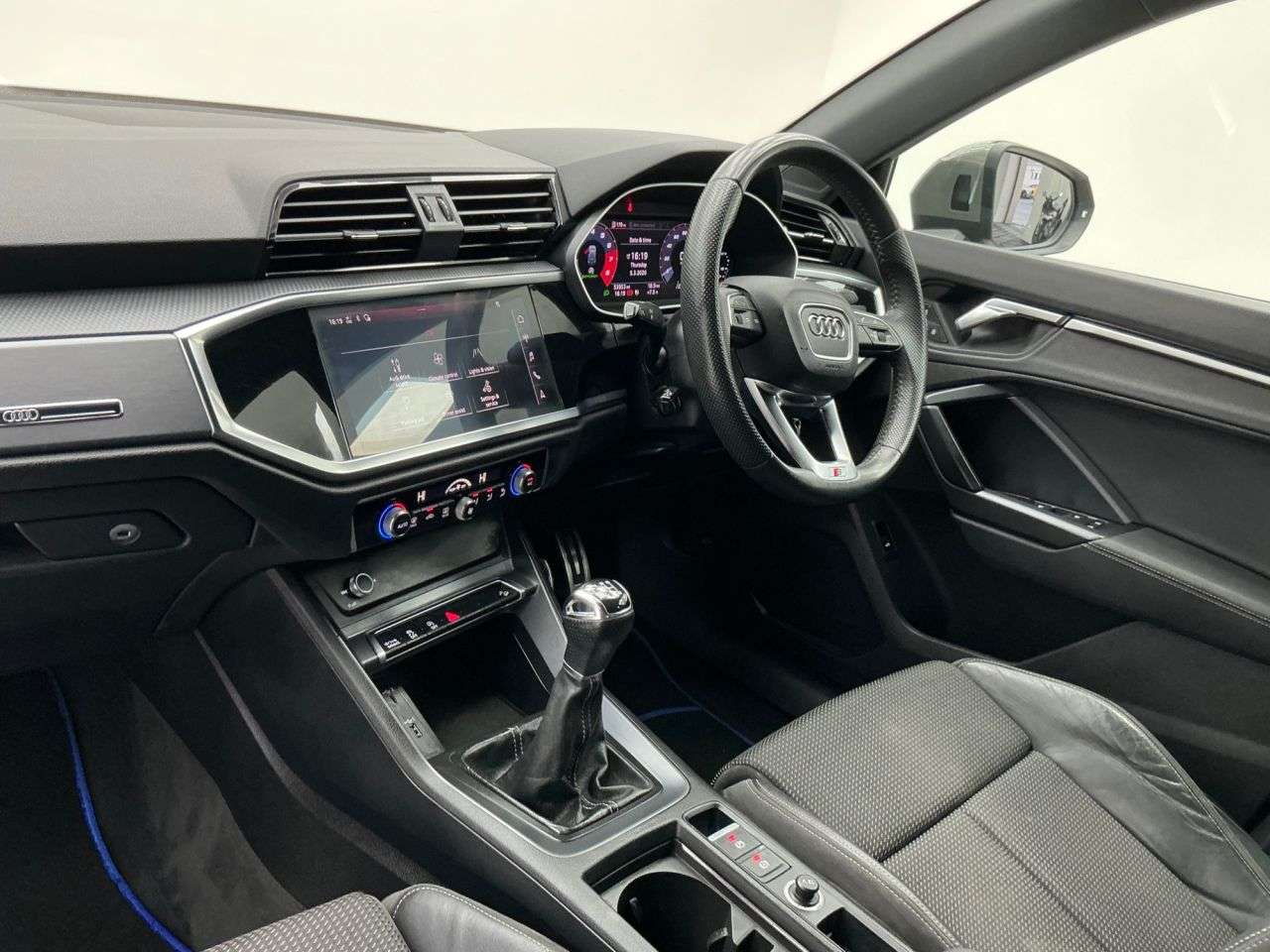 2019 AUDI Q3 2019 AUDI Q3