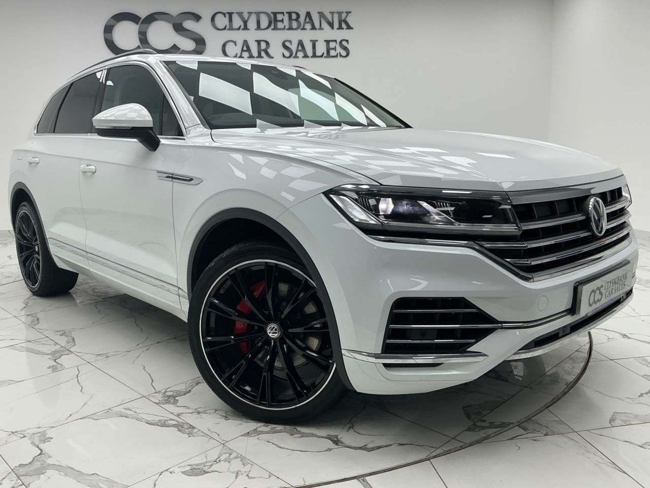 A 2020 VOLKSWAGEN TOUAREG 3.0 TSI V6 SEL SUV 5dr Petrol Tiptronic 4Motion Euro 6 (s/s) (340 ps) 22" A A 2020 VOLKSWAGEN TOUAREG 3.0 TSI V6 SEL SUV 5dr Petrol Tiptronic 4Motion Euro 6 (s/s) (340 ps) 22" A