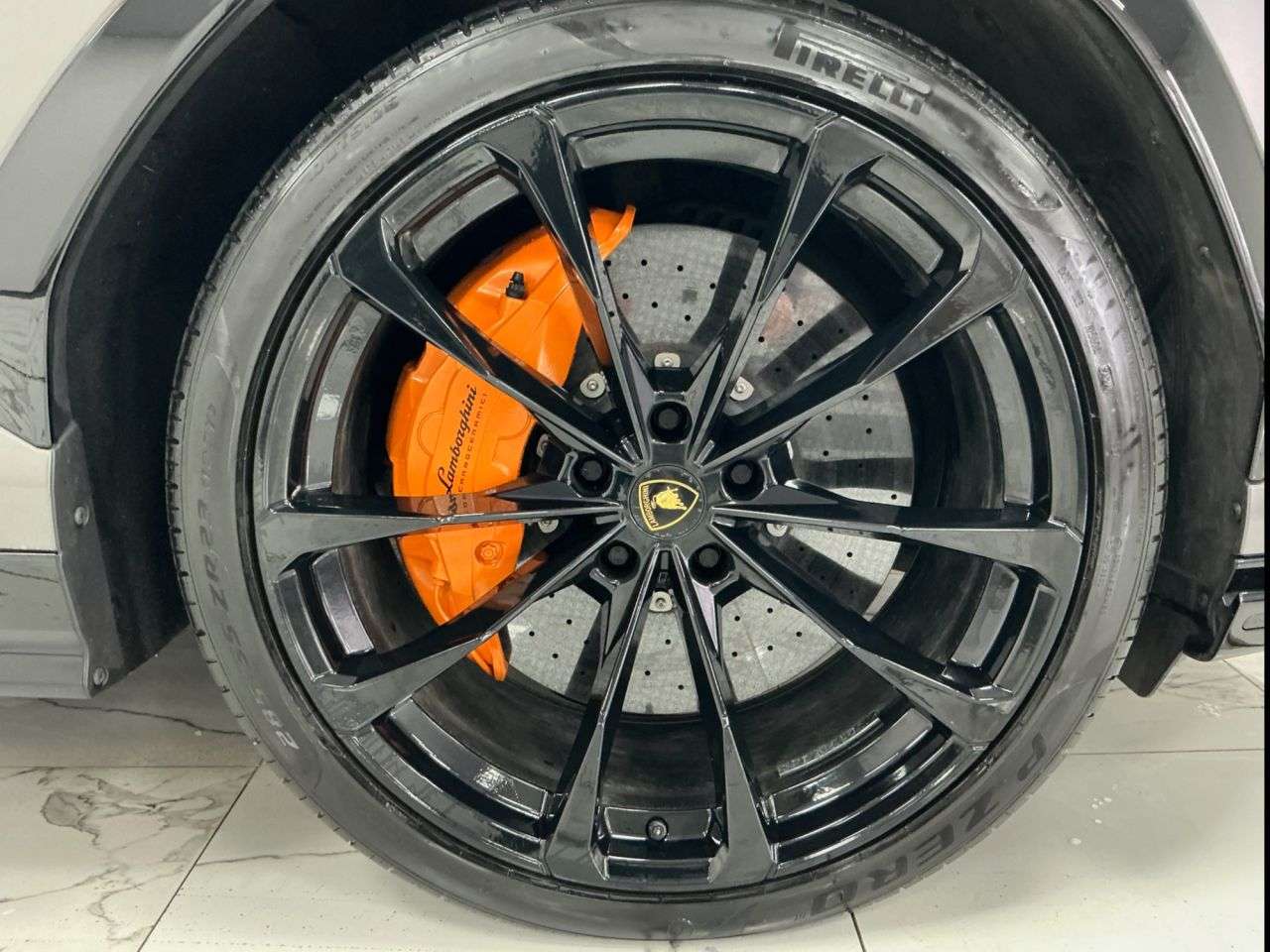 2021 LAMBORGHINI URUS 2021 LAMBORGHINI URUS