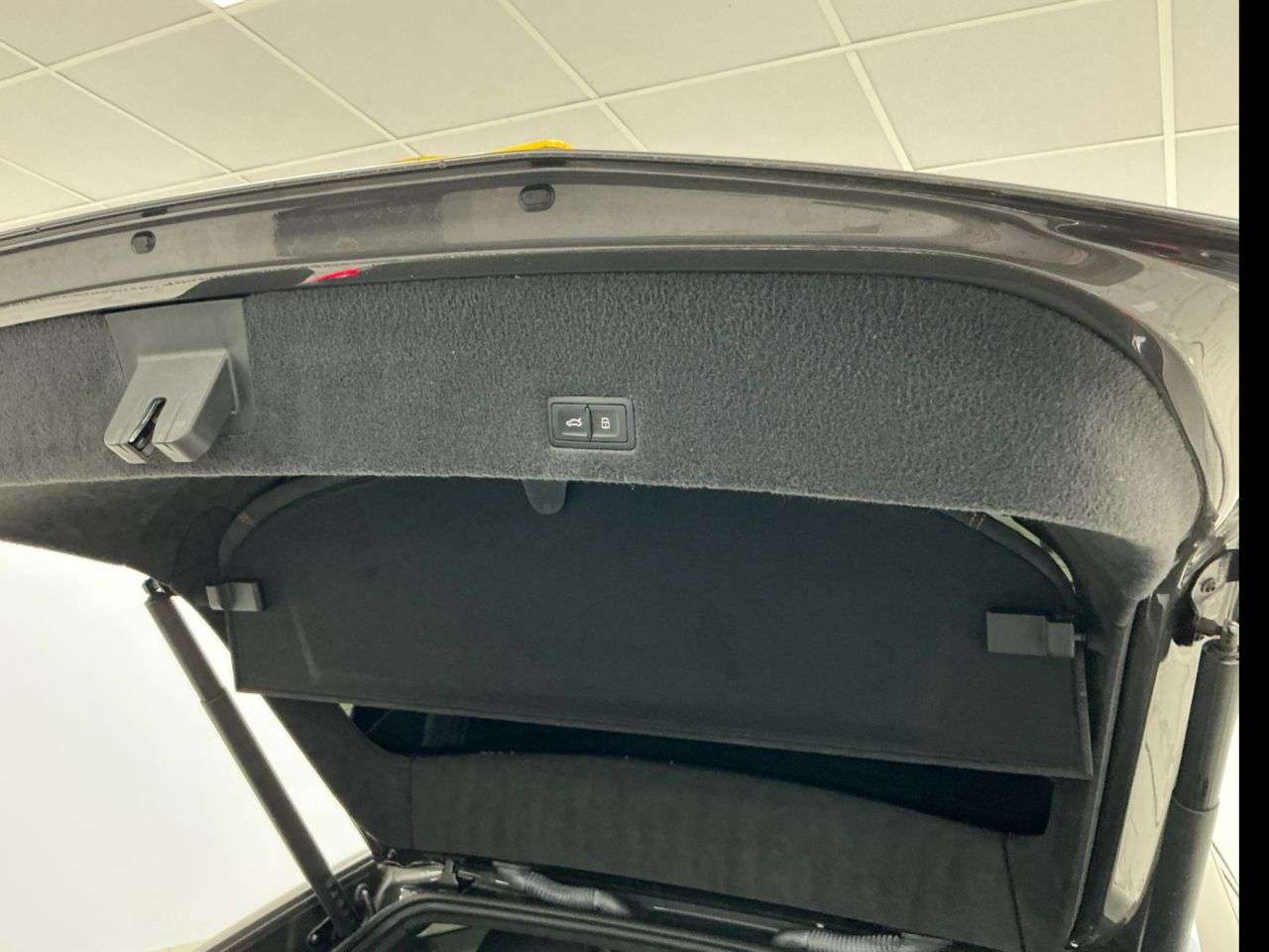 2021 LAMBORGHINI URUS 2021 LAMBORGHINI URUS