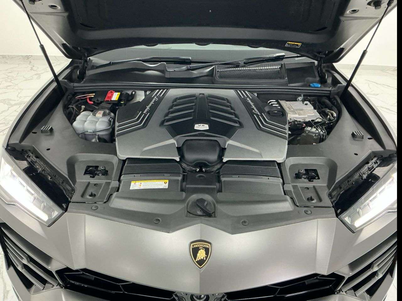 2021 LAMBORGHINI URUS 2021 LAMBORGHINI URUS