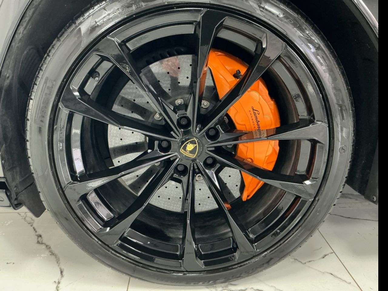 2021 LAMBORGHINI URUS 2021 LAMBORGHINI URUS