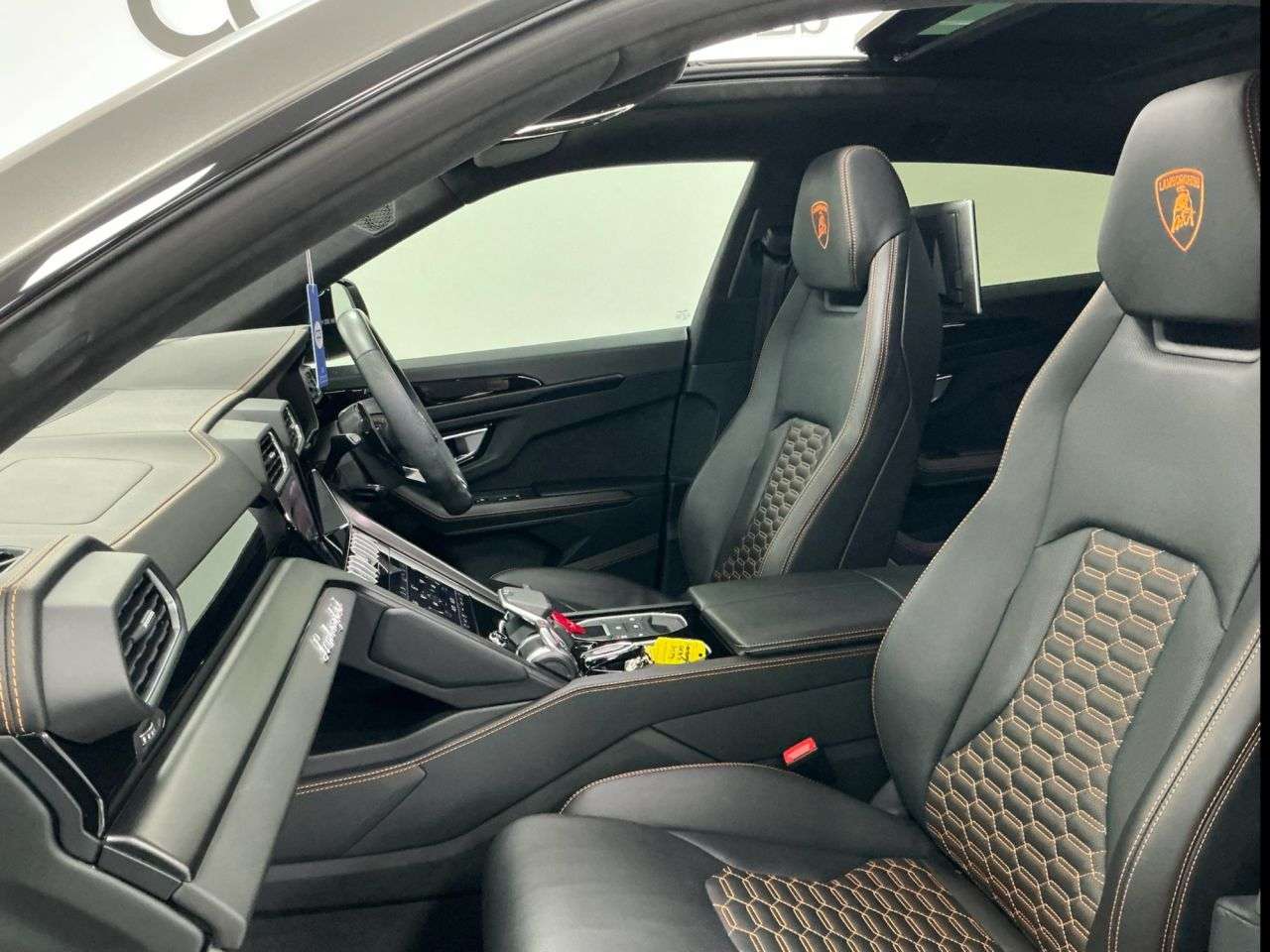 2021 LAMBORGHINI URUS 2021 LAMBORGHINI URUS