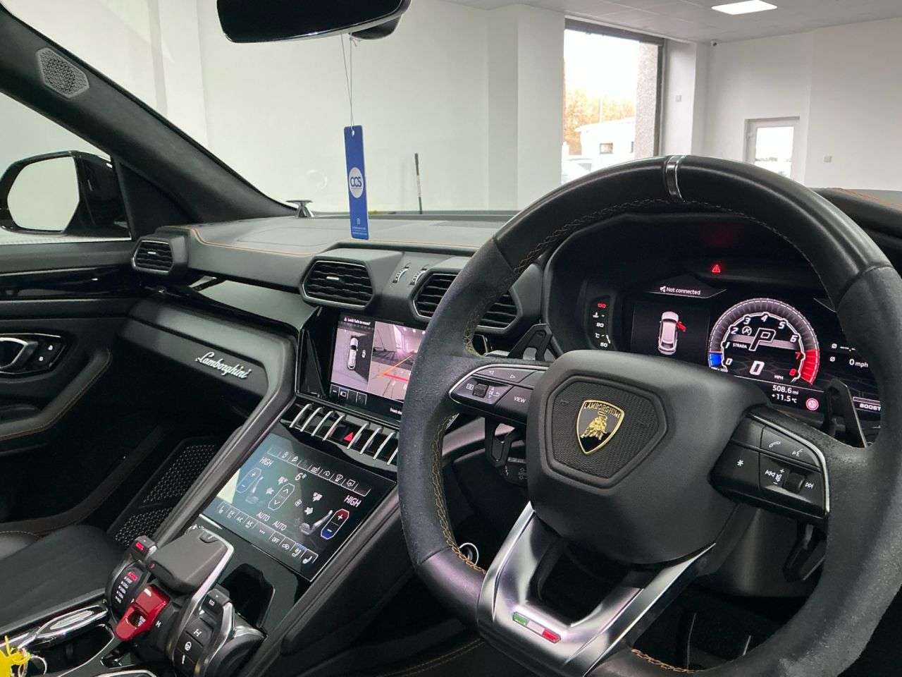 2021 LAMBORGHINI URUS 2021 LAMBORGHINI URUS