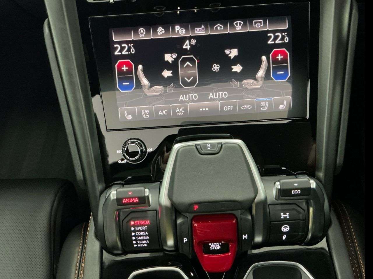 2021 LAMBORGHINI URUS 2021 LAMBORGHINI URUS