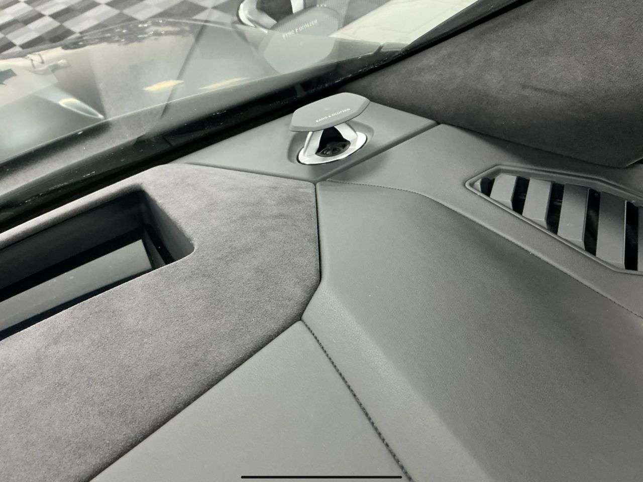 2021 LAMBORGHINI URUS 2021 LAMBORGHINI URUS