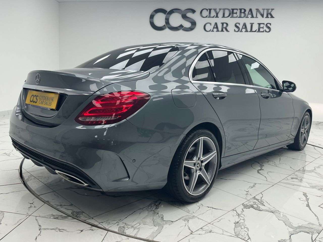 A 2017 MERCEDES-BENZ C-CLASS 2.0 C200 AMG Line Saloon 4dr Petrol G-Tronic+ Euro 6 (s/s) (184 ps) Reverse A 2017 MERCEDES-BENZ C-CLASS 2.0 C200 AMG Line Saloon 4dr Petrol G-Tronic+ Euro 6 (s/s) (184 ps) Reverse