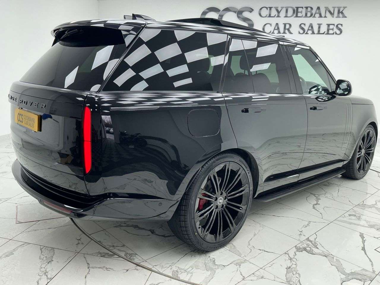 A 2024 LAND ROVER RANGE ROVER 3.0 D300 MHEV HSE SUV 5dr Diesel Auto 4WD Euro 6 (s/s) (300 ps) Tilt And Sl A 2024 LAND ROVER RANGE ROVER 3.0 D300 MHEV HSE SUV 5dr Diesel Auto 4WD Euro 6 (s/s) (300 ps) Tilt And Sl