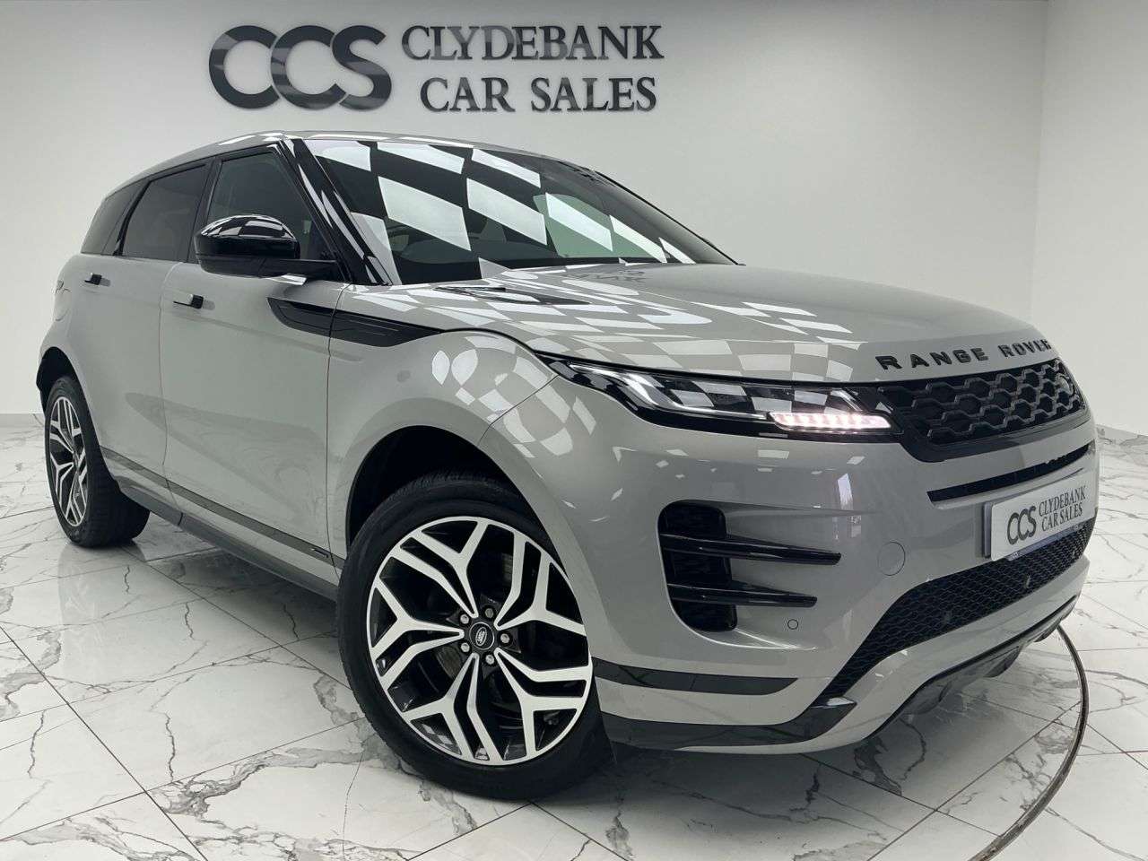 A 2019 LAND ROVER RANGE ROVER EVOQUE 2.0 D180 R-Dynamic S SUV 5dr Diesel Auto 4WD Euro 6 (s/s) (180 ps) Reverse A 2019 LAND ROVER RANGE ROVER EVOQUE 2.0 D180 R-Dynamic S SUV 5dr Diesel Auto 4WD Euro 6 (s/s) (180 ps) Reverse