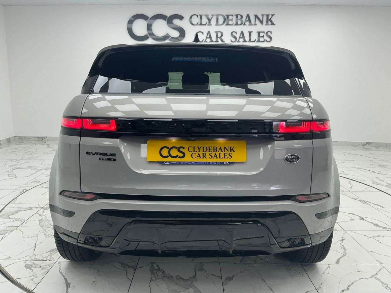 A 2019 LAND ROVER RANGE ROVER EVOQUE 2.0 D180 R-Dynamic S SUV 5dr Diesel Auto 4WD Euro 6 (s/s) (180 ps) Reverse A 2019 LAND ROVER RANGE ROVER EVOQUE 2.0 D180 R-Dynamic S SUV 5dr Diesel Auto 4WD Euro 6 (s/s) (180 ps) Reverse