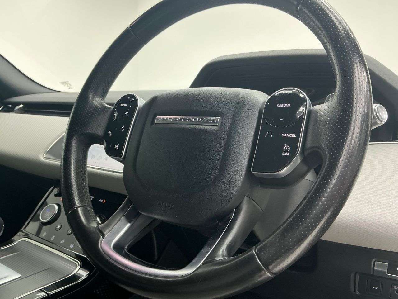 2019 LAND ROVER RANGE ROVER EVOQUE 2019 LAND ROVER RANGE ROVER EVOQUE