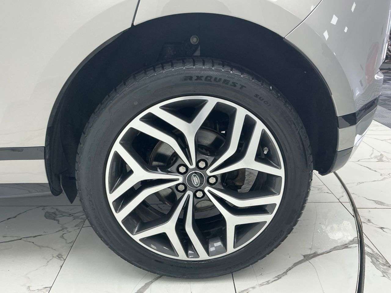 2019 LAND ROVER RANGE ROVER EVOQUE 2019 LAND ROVER RANGE ROVER EVOQUE