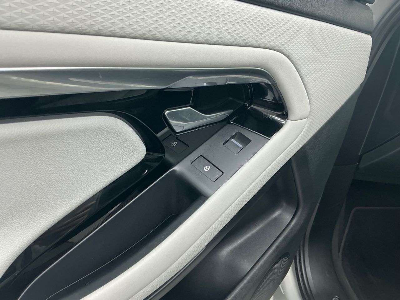 2019 LAND ROVER RANGE ROVER EVOQUE 2019 LAND ROVER RANGE ROVER EVOQUE