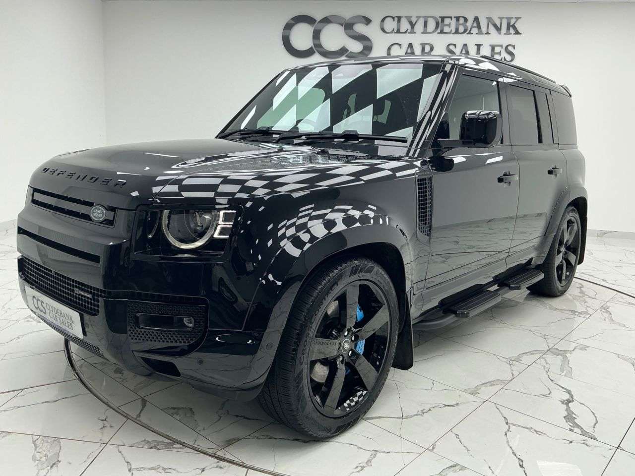 A 2022 LAND ROVER DEFENDER 3.0 D300 MHEV X-Dynamic HSE Hard Top SUV 5dr Diesel Auto 4WD MWB Euro 6 (s/ A 2022 LAND ROVER DEFENDER 3.0 D300 MHEV X-Dynamic HSE Hard Top SUV 5dr Diesel Auto 4WD MWB Euro 6 (s/