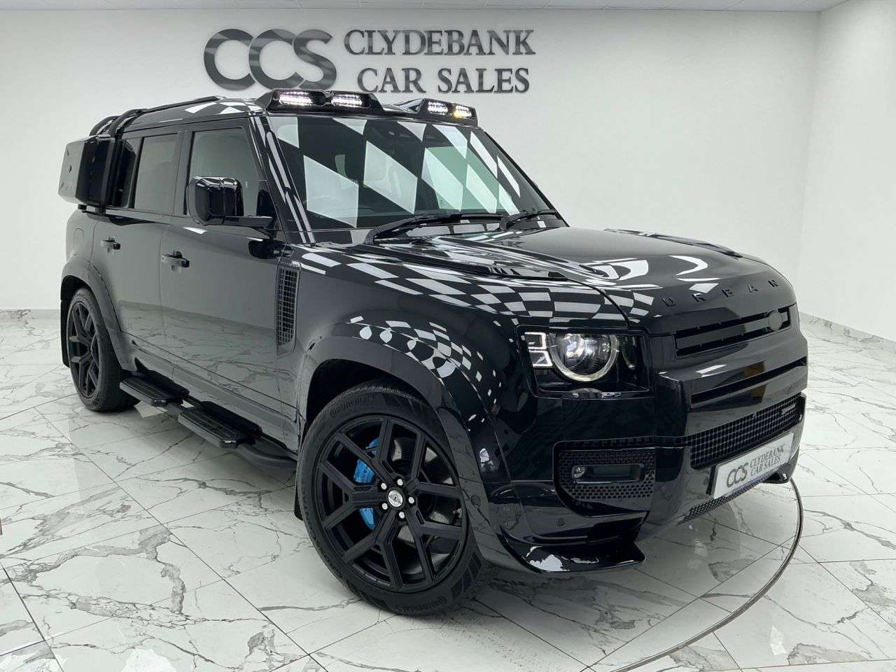 A 2022 LAND ROVER DEFENDER 3.0 D300 MHEV X-Dynamic HSE Hard Top SUV 5dr Diesel Auto 4WD MWB Euro 6 (s/ A 2022 LAND ROVER DEFENDER 3.0 D300 MHEV X-Dynamic HSE Hard Top SUV 5dr Diesel Auto 4WD MWB Euro 6 (s/