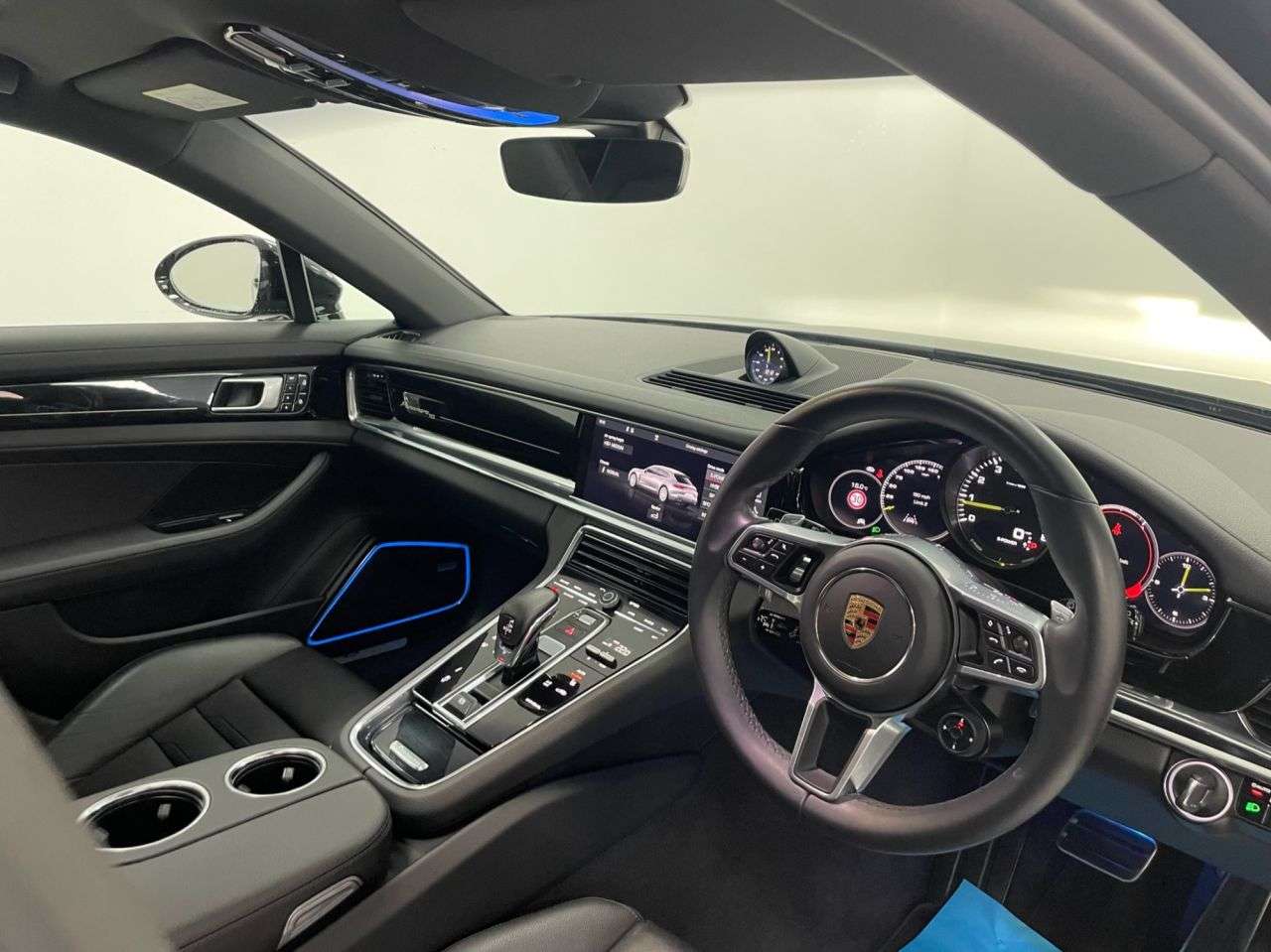 2020 PORSCHE PANAMERA 2020 PORSCHE PANAMERA