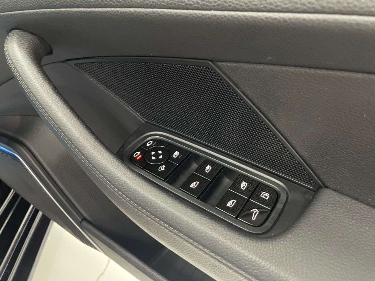 2020 PORSCHE PANAMERA 2020 PORSCHE PANAMERA