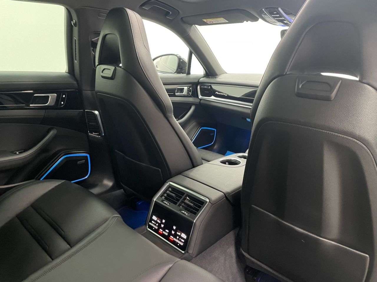 2020 PORSCHE PANAMERA 2020 PORSCHE PANAMERA