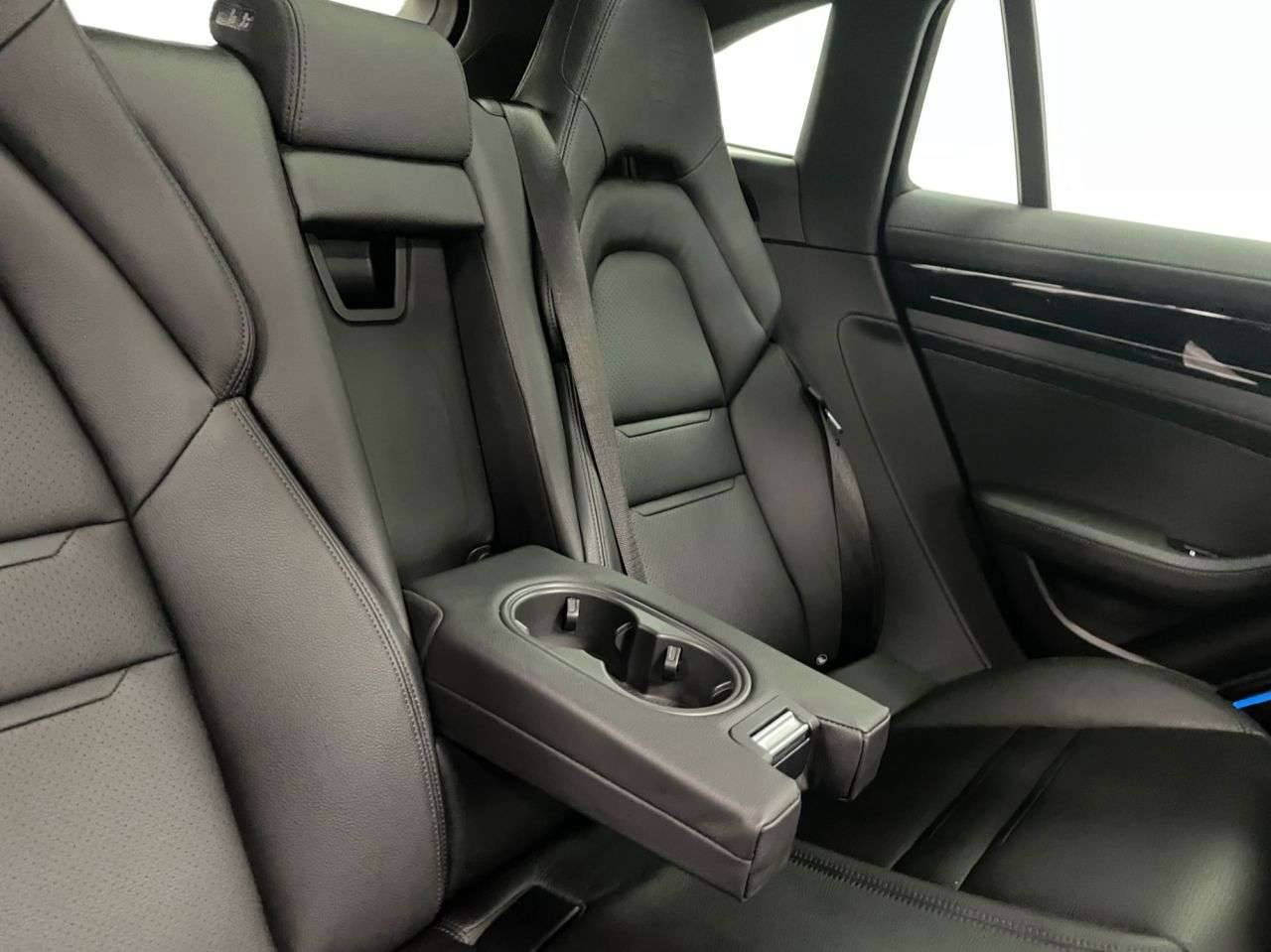 2020 PORSCHE PANAMERA 2020 PORSCHE PANAMERA