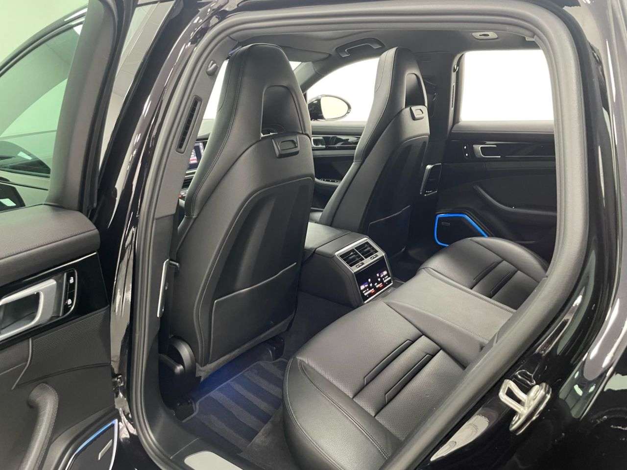 2020 PORSCHE PANAMERA 2020 PORSCHE PANAMERA