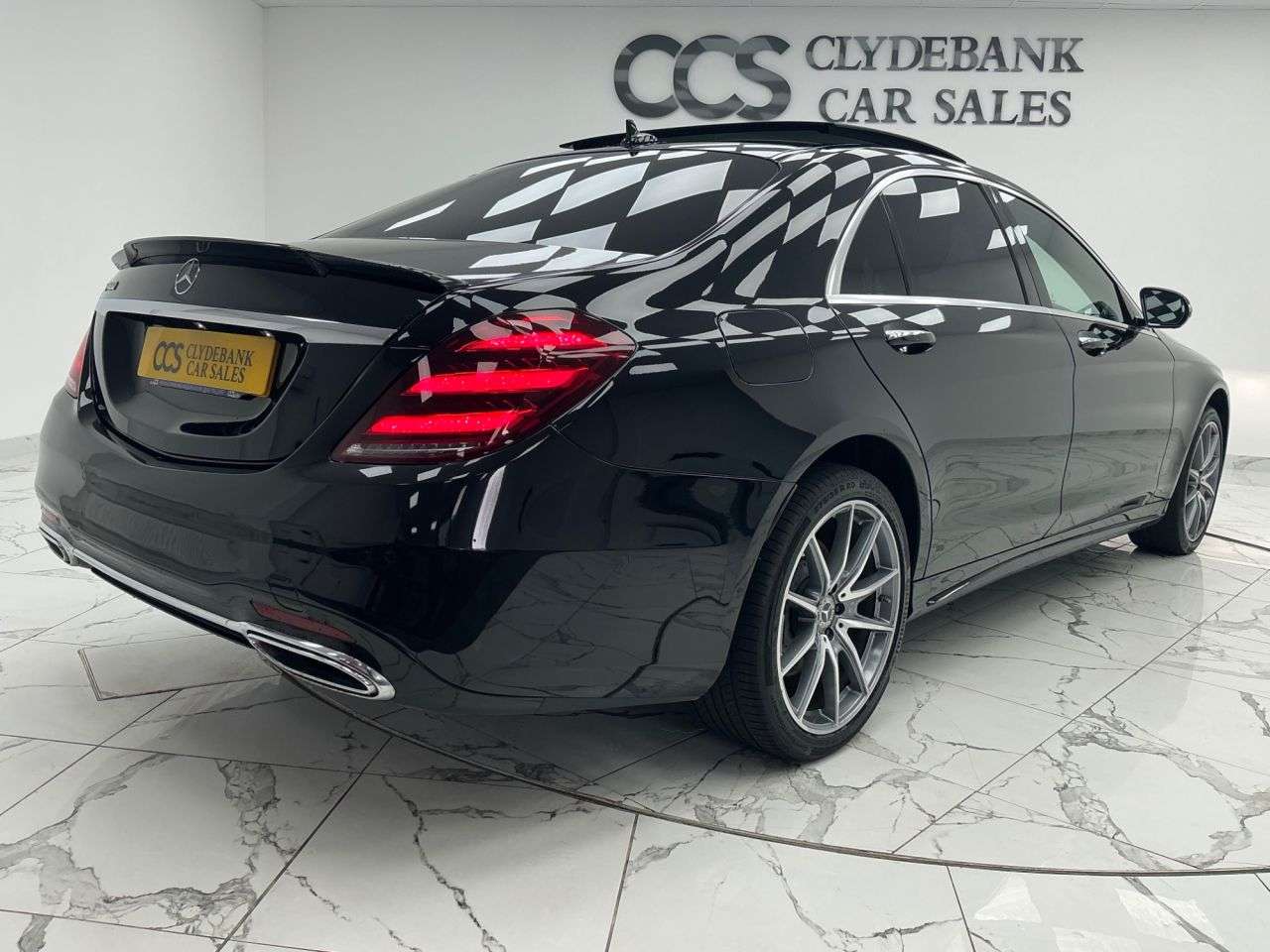 A 2019 MERCEDES-BENZ S-CLASS 2.9 S400Ld AMG Line (Premium Plus) Saloon 4dr Diesel G-Tronic+ Euro 6 (s/s) A 2019 MERCEDES-BENZ S-CLASS 2.9 S400Ld AMG Line (Premium Plus) Saloon 4dr Diesel G-Tronic+ Euro 6 (s/s)