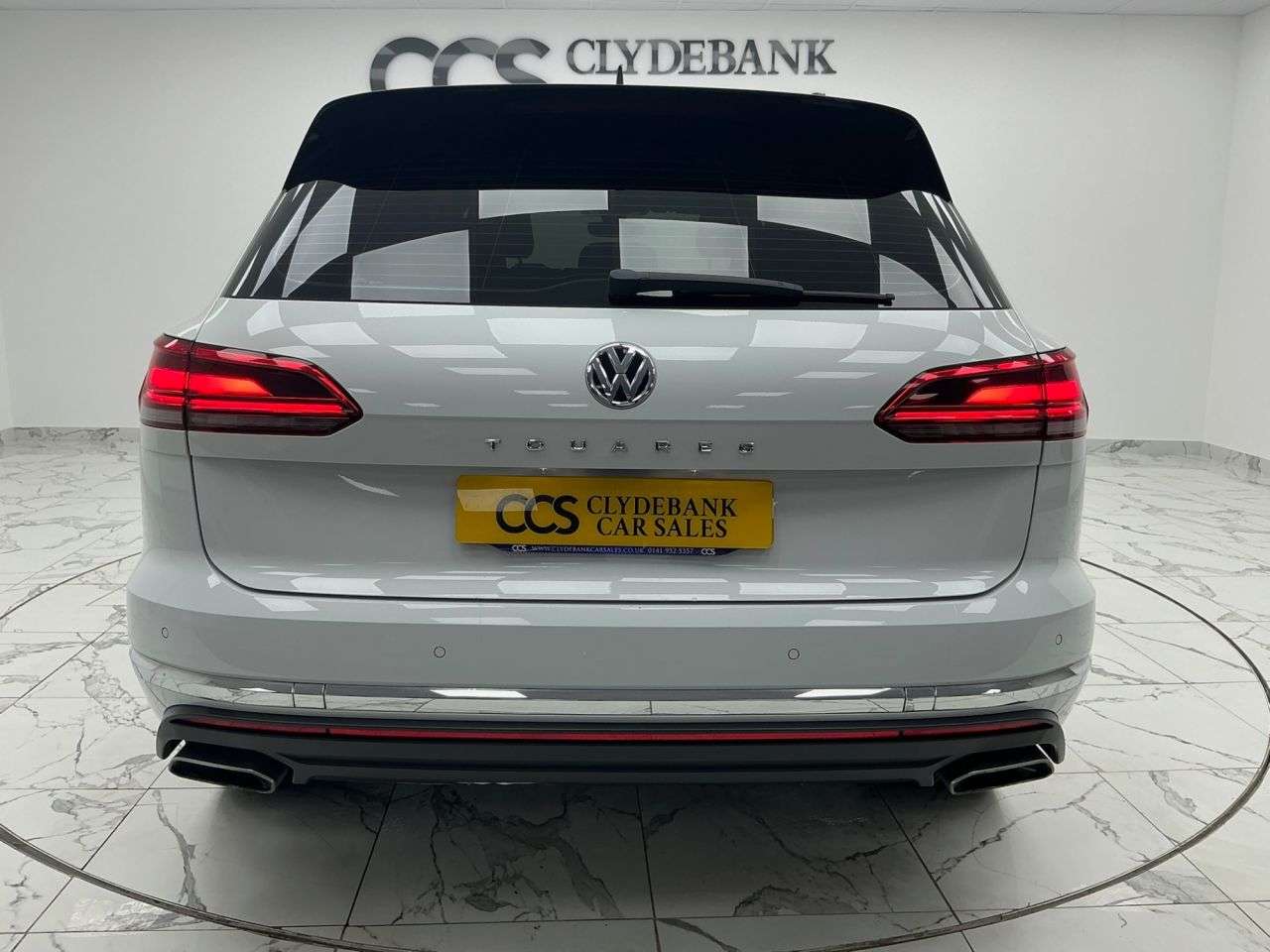 A 2020 VOLKSWAGEN TOUAREG 3.0 TSI V6 SEL SUV 5dr Petrol Tiptronic 4Motion Euro 6 (s/s) (340 ps) Red B A 2020 VOLKSWAGEN TOUAREG 3.0 TSI V6 SEL SUV 5dr Petrol Tiptronic 4Motion Euro 6 (s/s) (340 ps) Red B