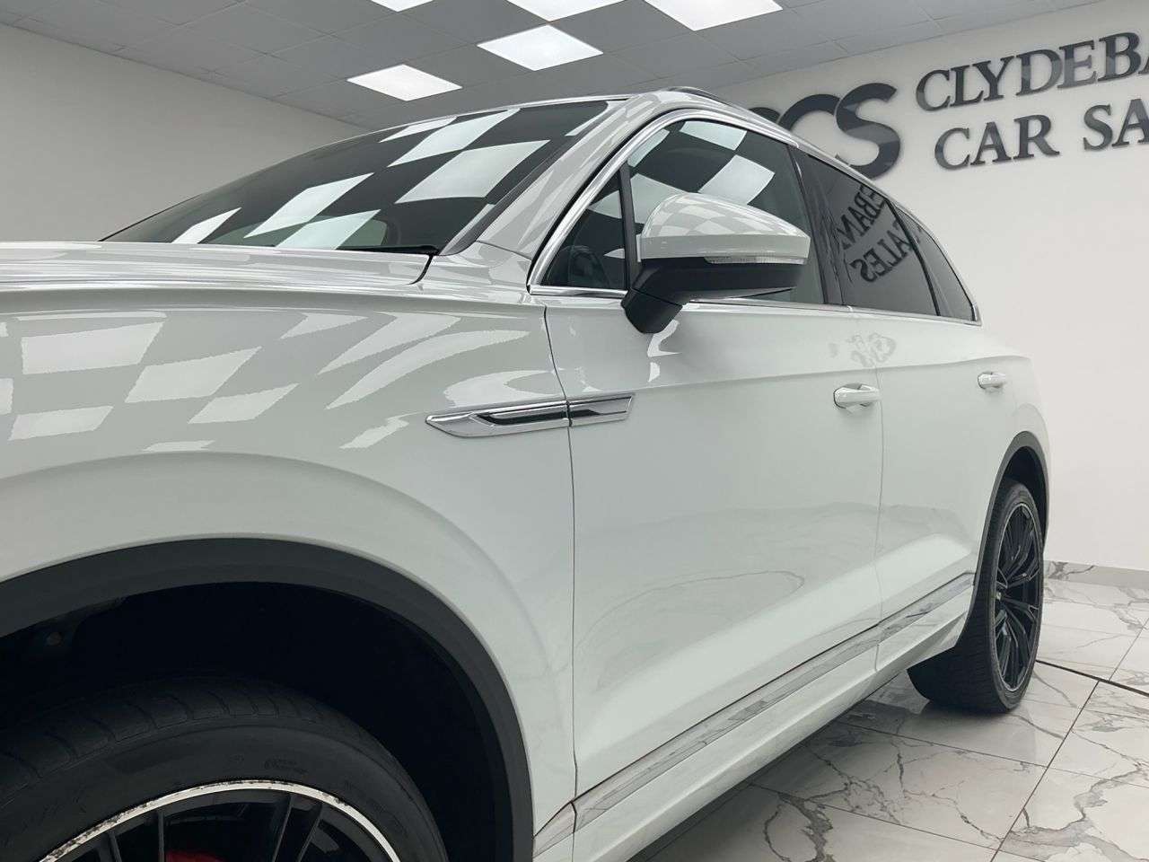 2020 VOLKSWAGEN TOUAREG 2020 VOLKSWAGEN TOUAREG