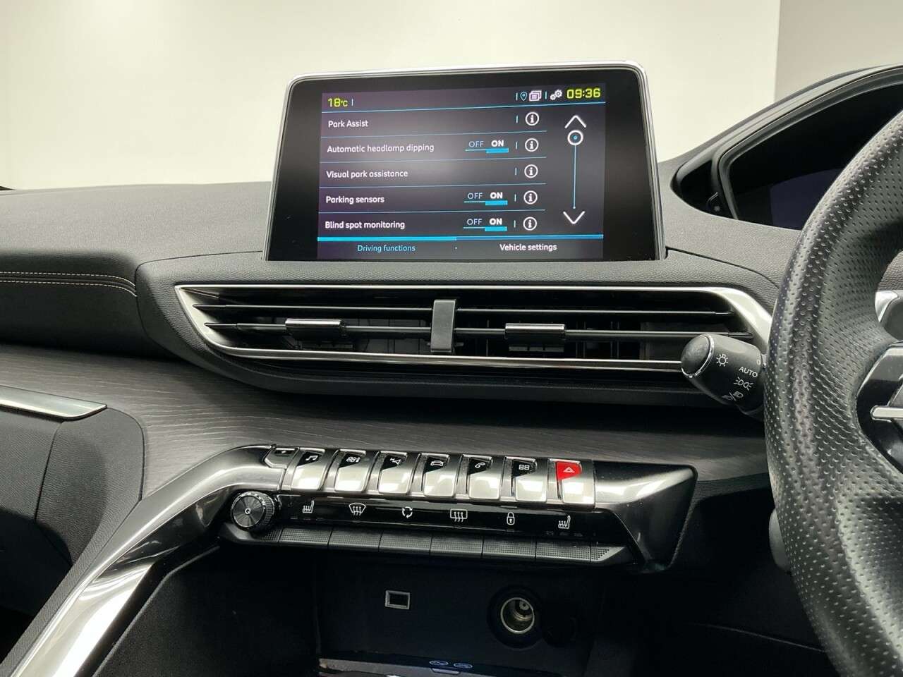2020 PEUGEOT 3008 2020 PEUGEOT 3008
