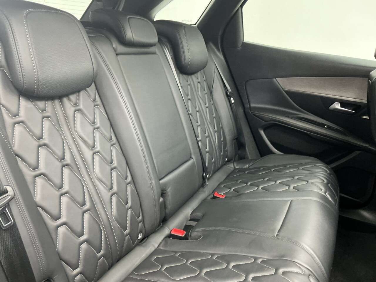 2020 PEUGEOT 3008 2020 PEUGEOT 3008