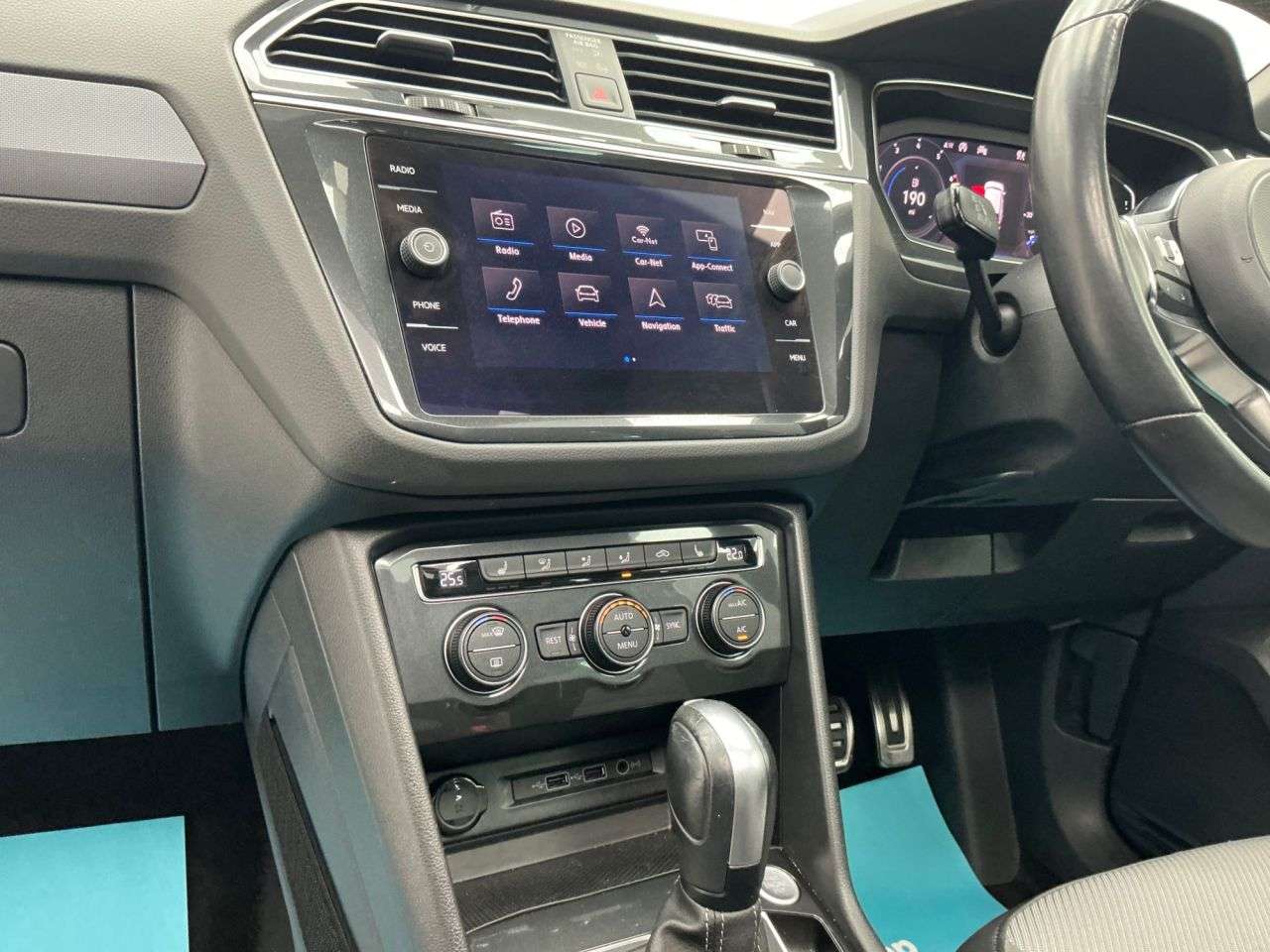 2020 VOLKSWAGEN TIGUAN 2020 VOLKSWAGEN TIGUAN