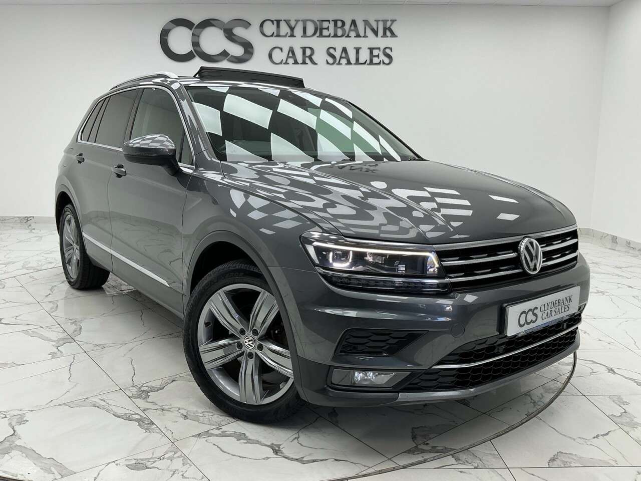 A 2017 VOLKSWAGEN TIGUAN 2.0 TDI SEL SUV 5dr Diesel DSG 4Motion Euro 6 (s/s) (150 ps) 2 Keys A 2017 VOLKSWAGEN TIGUAN 2.0 TDI SEL SUV 5dr Diesel DSG 4Motion Euro 6 (s/s) (150 ps) 2 Keys