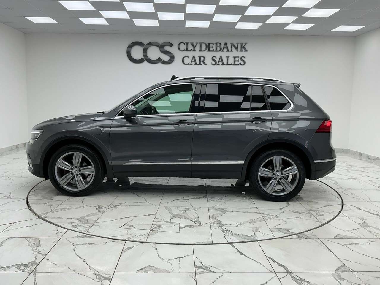 2017 VOLKSWAGEN TIGUAN 2017 VOLKSWAGEN TIGUAN