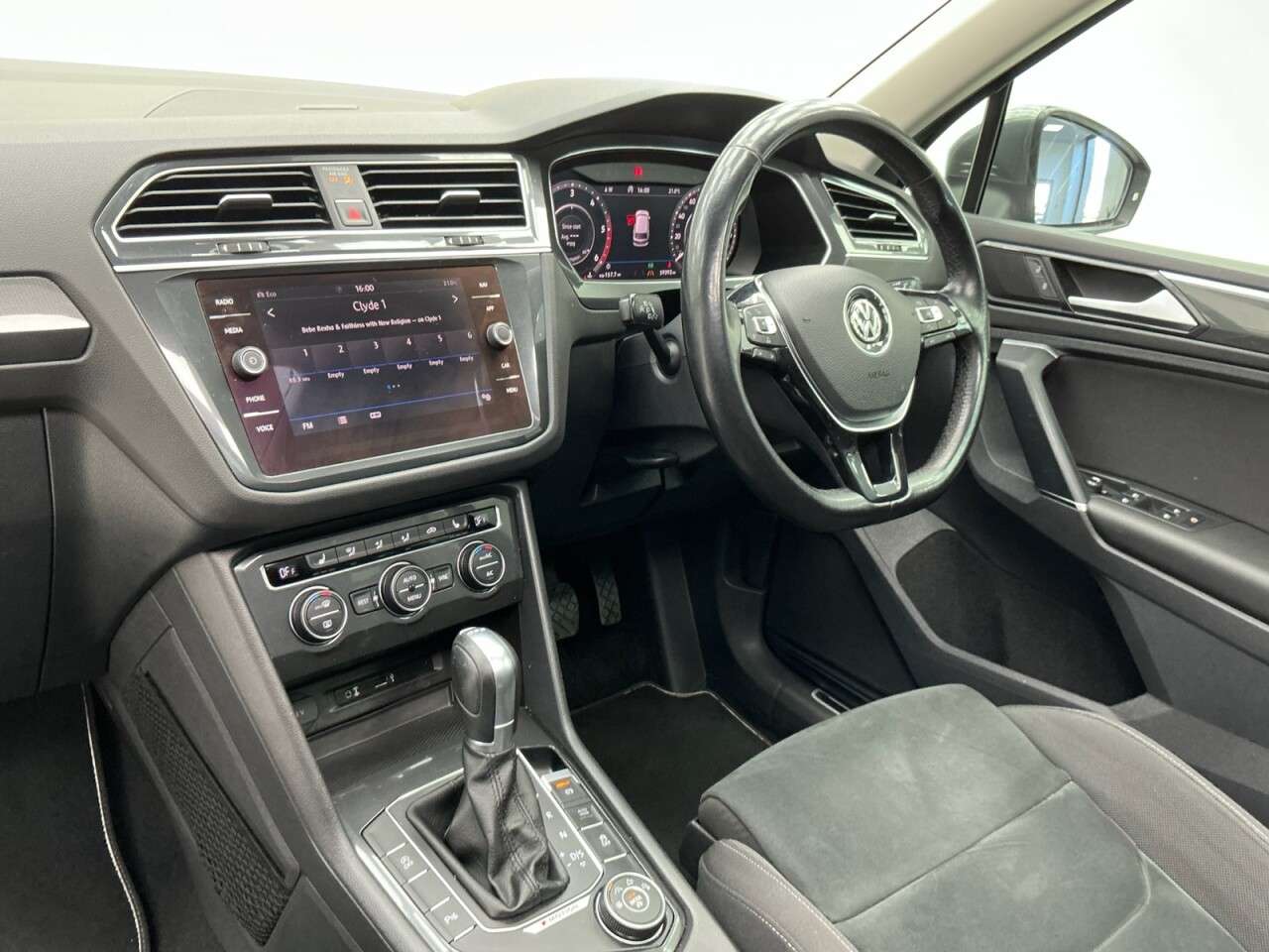 2017 VOLKSWAGEN TIGUAN 2017 VOLKSWAGEN TIGUAN