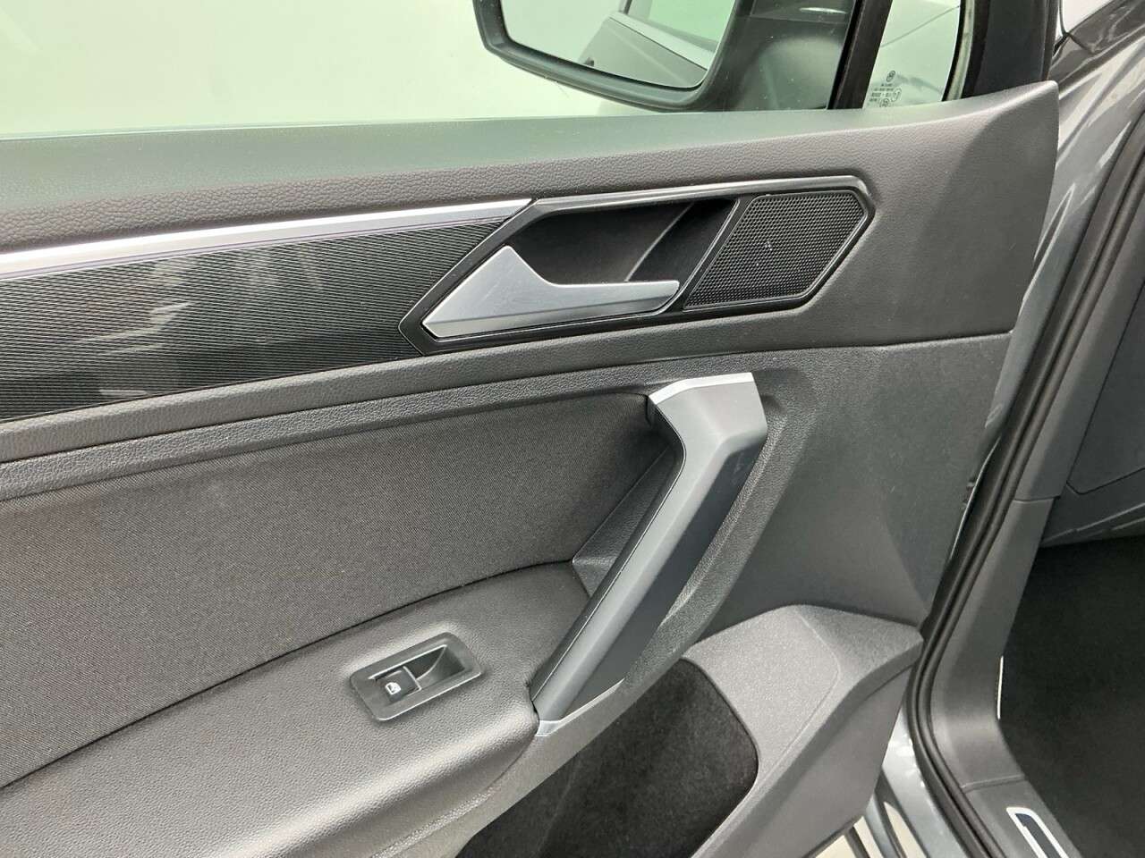 2017 VOLKSWAGEN TIGUAN 2017 VOLKSWAGEN TIGUAN