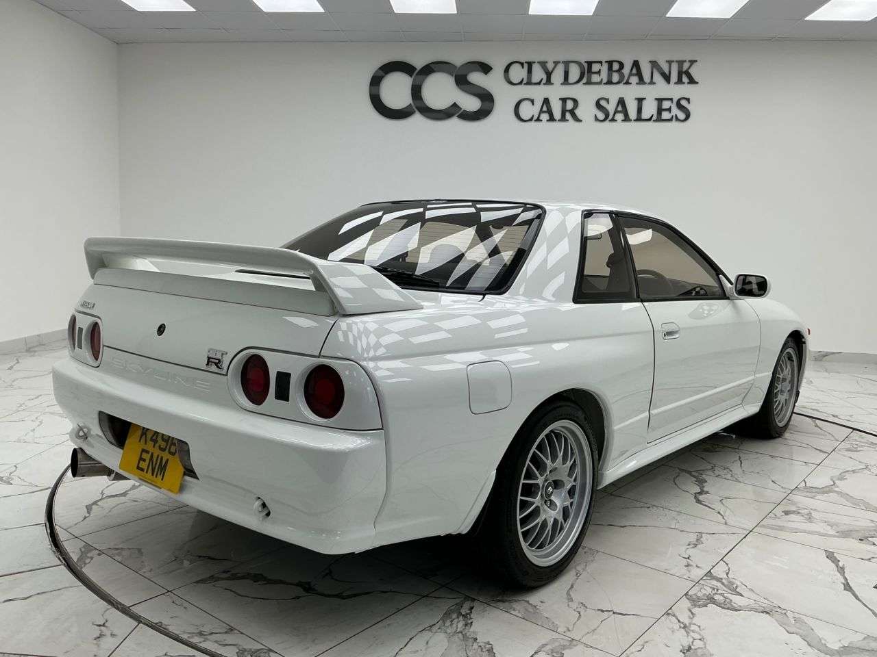 A 1993 NISSAN SKYLINE R32 2.6L A 1993 NISSAN SKYLINE R32 2.6L